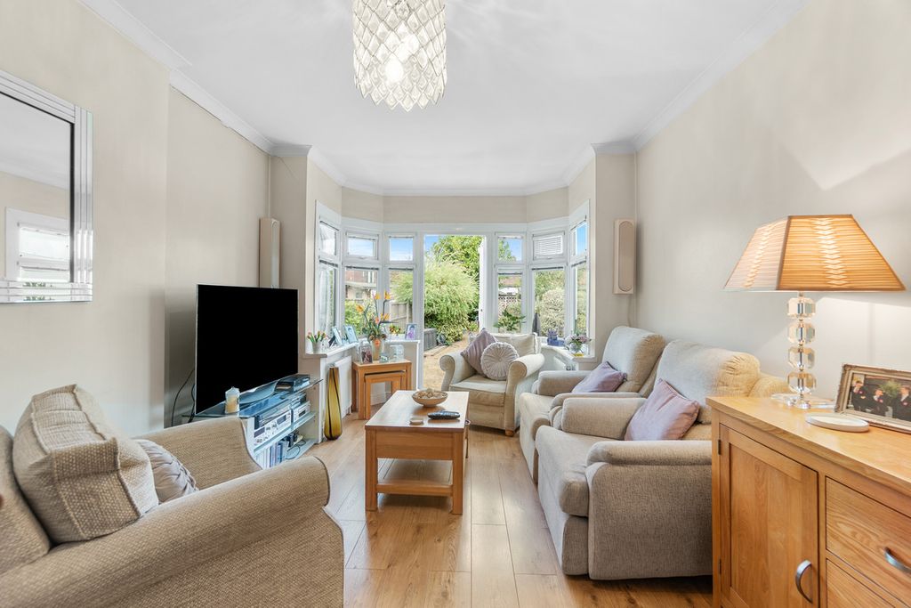 Property photo 3 of 17