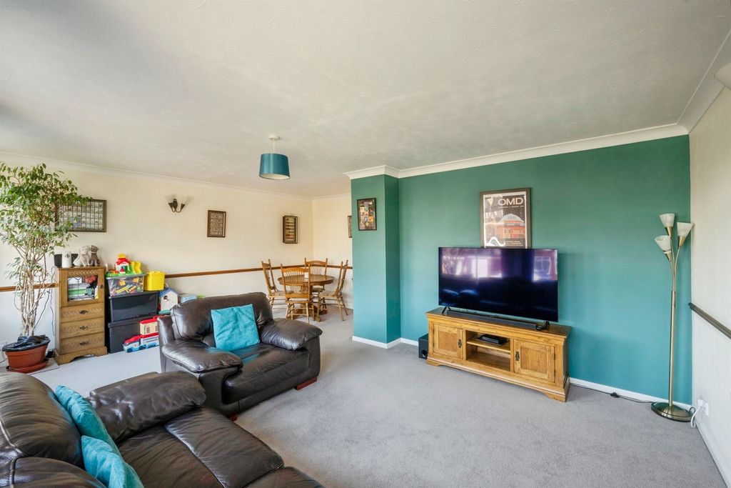 Property photo 3 of 14