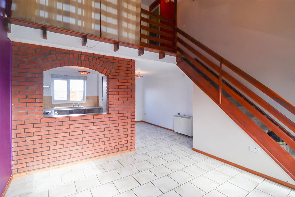 Property photo 2 of 11 Img_1432-1.Jpg