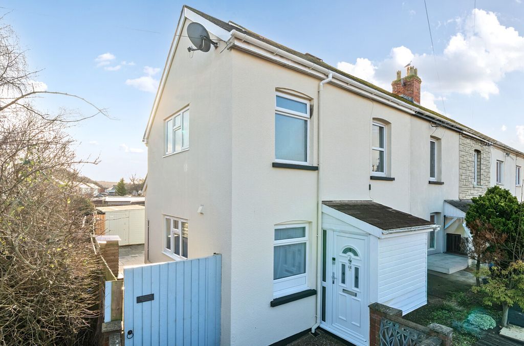 Property photo 1 of 17 Seddons Tiverton