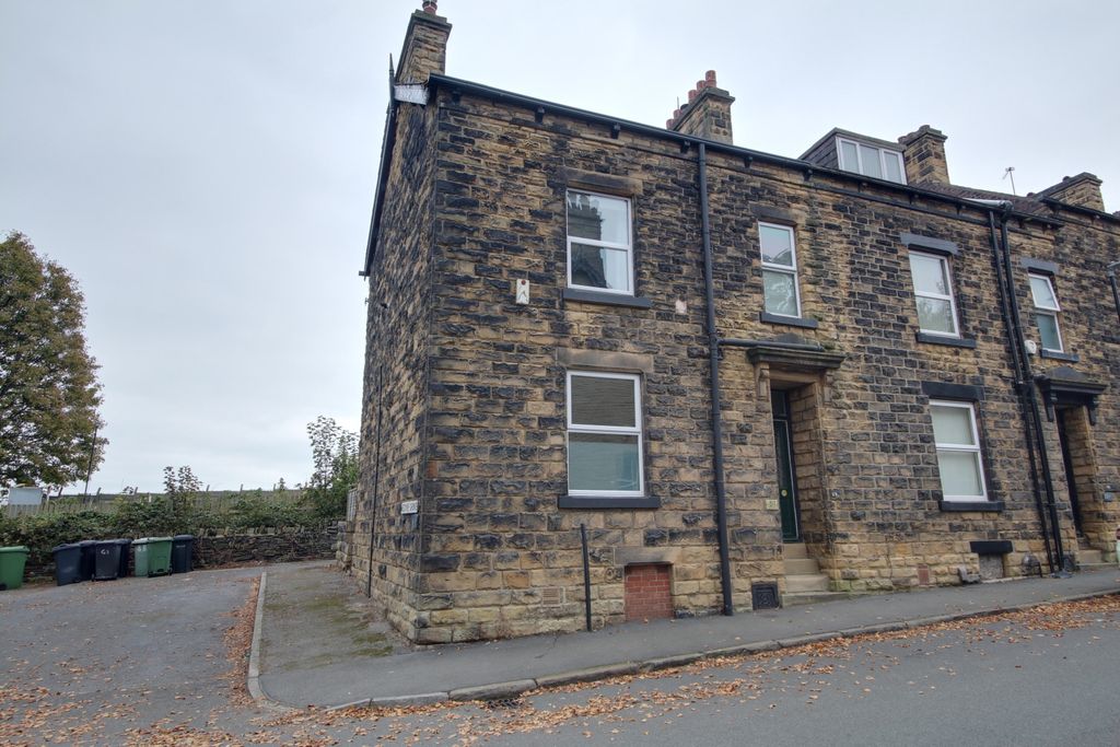 Property photo 1 of 18 The Front Of The Property