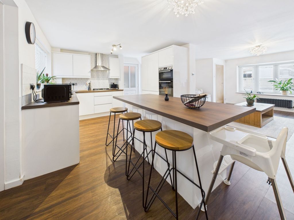 Property photo 3 of 21