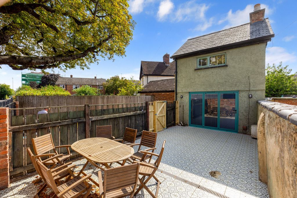 Property photo 1 of 10