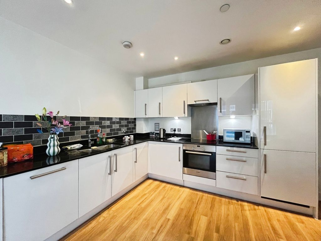 Property photo 3 of 11 Reception/Kitchen