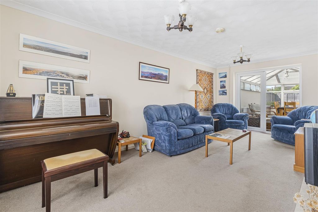 Property photo 3 of 26 23_56318.Jpg