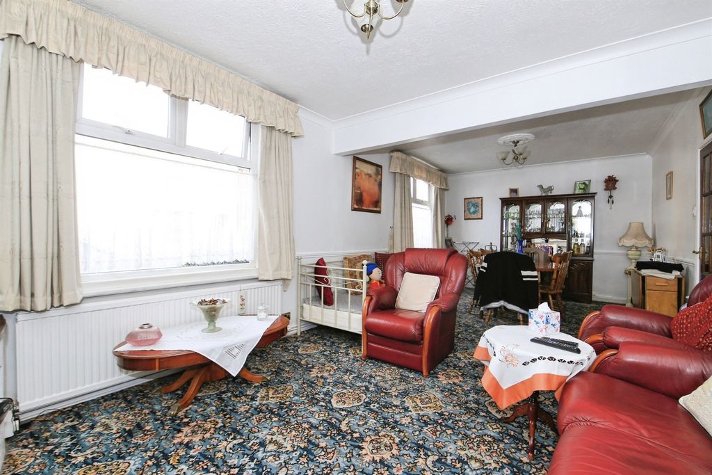Property photo 3 of 15