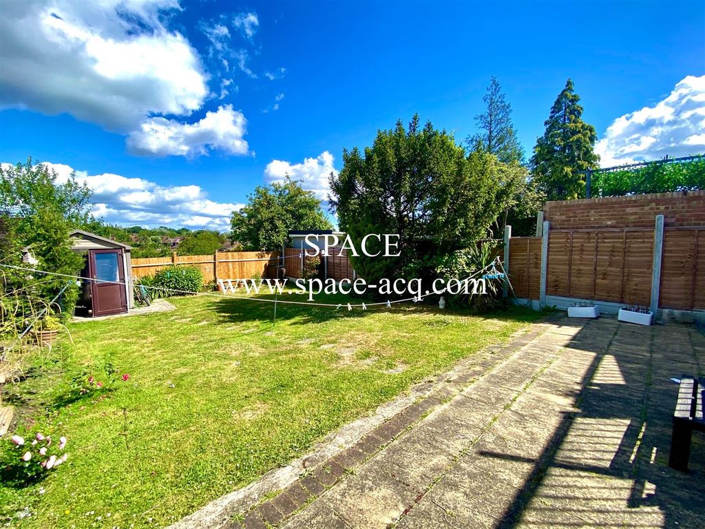 Property photo 3 of 6 933.Jpg