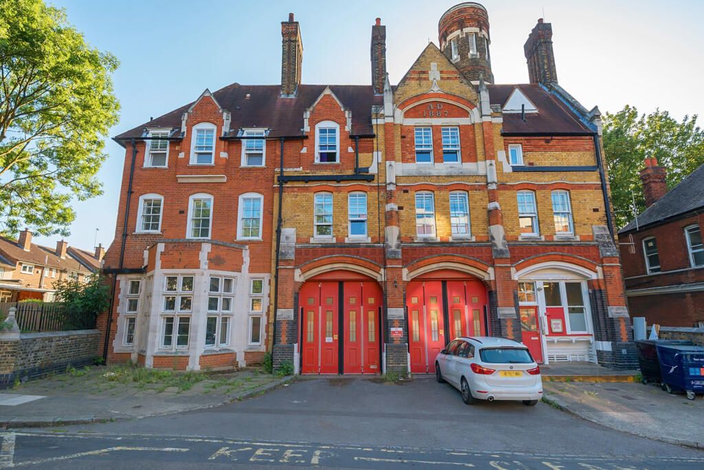 Property photo 1 of 11