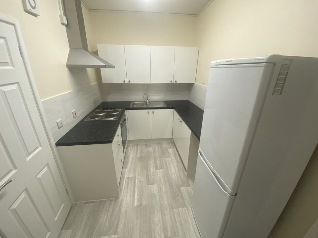 Property photo 1 of 7 Img_9672