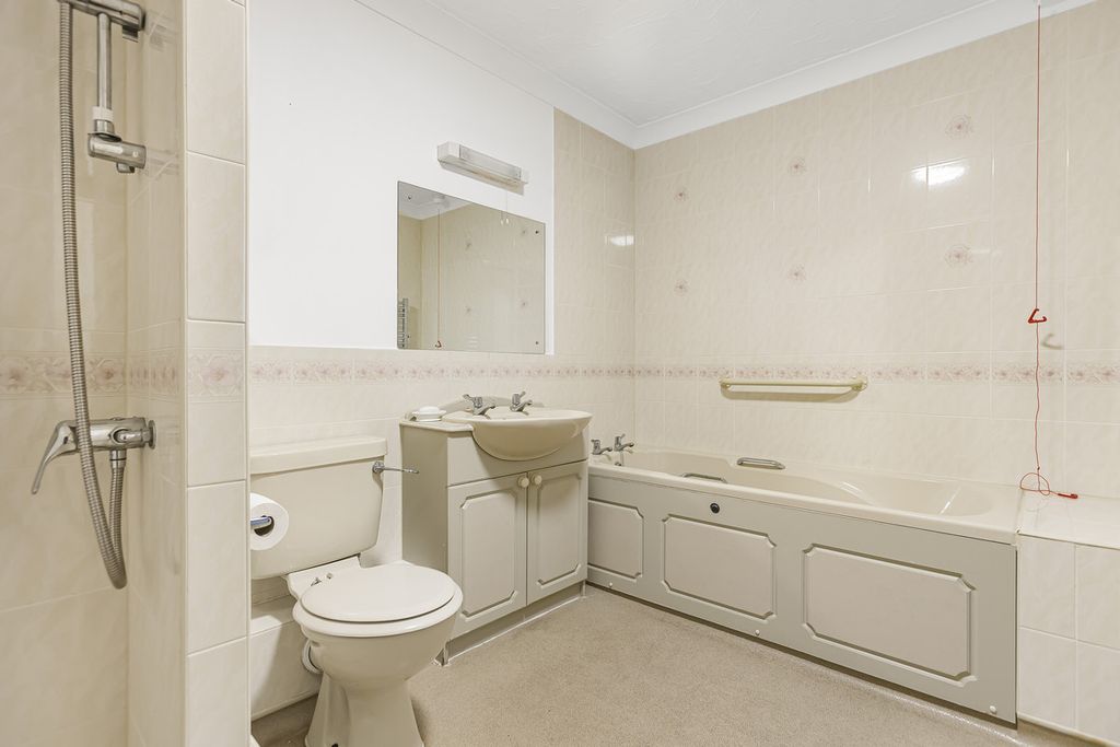 Property photo 3 of 23