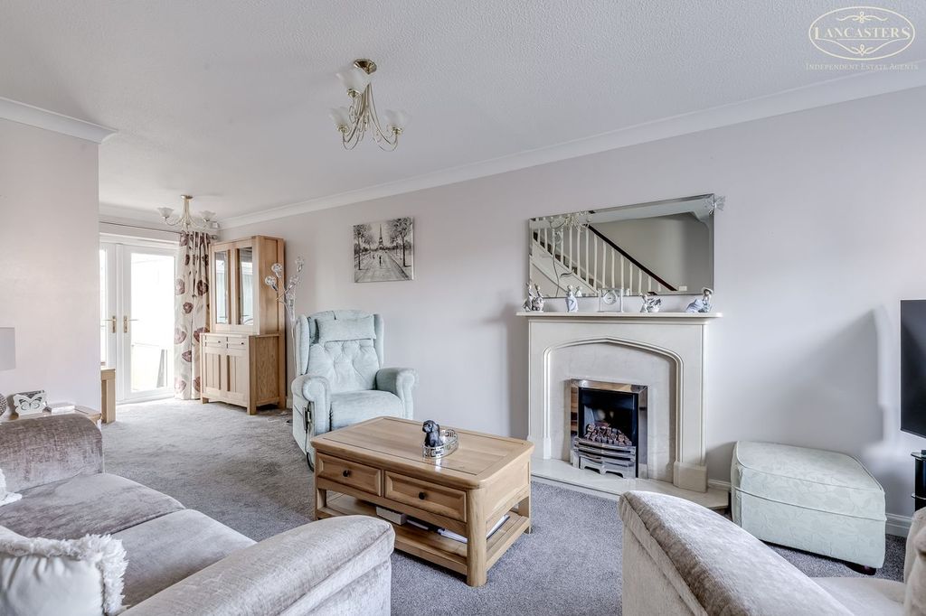 Property photo 3 of 19 Reception Room