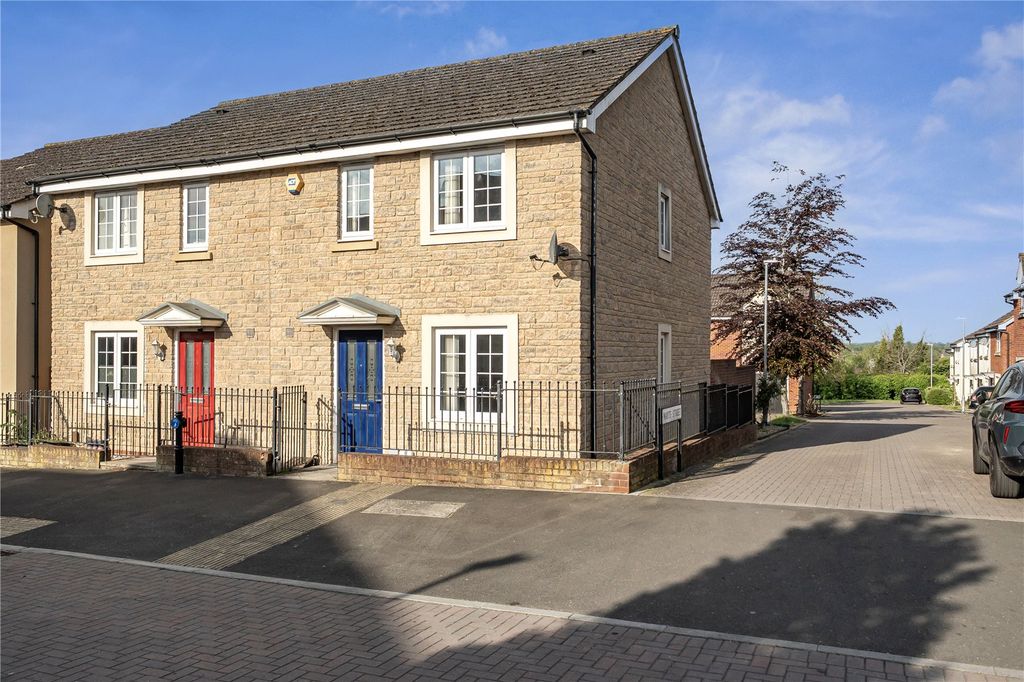 Property photo 1 of 16 Picture No. 02