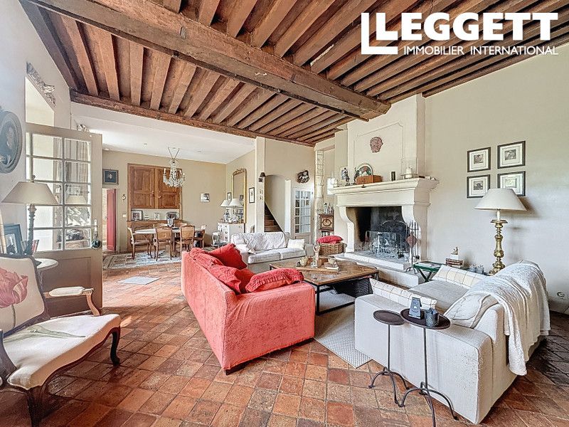 Property photo 3 of 8