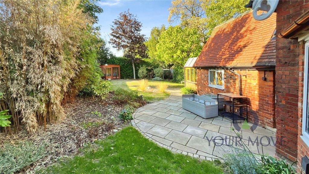 Property photo 3 of 18 Garden