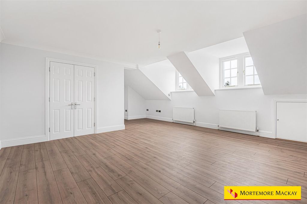 Property photo 2 of 14 4_73625_Watermarked.Jpg