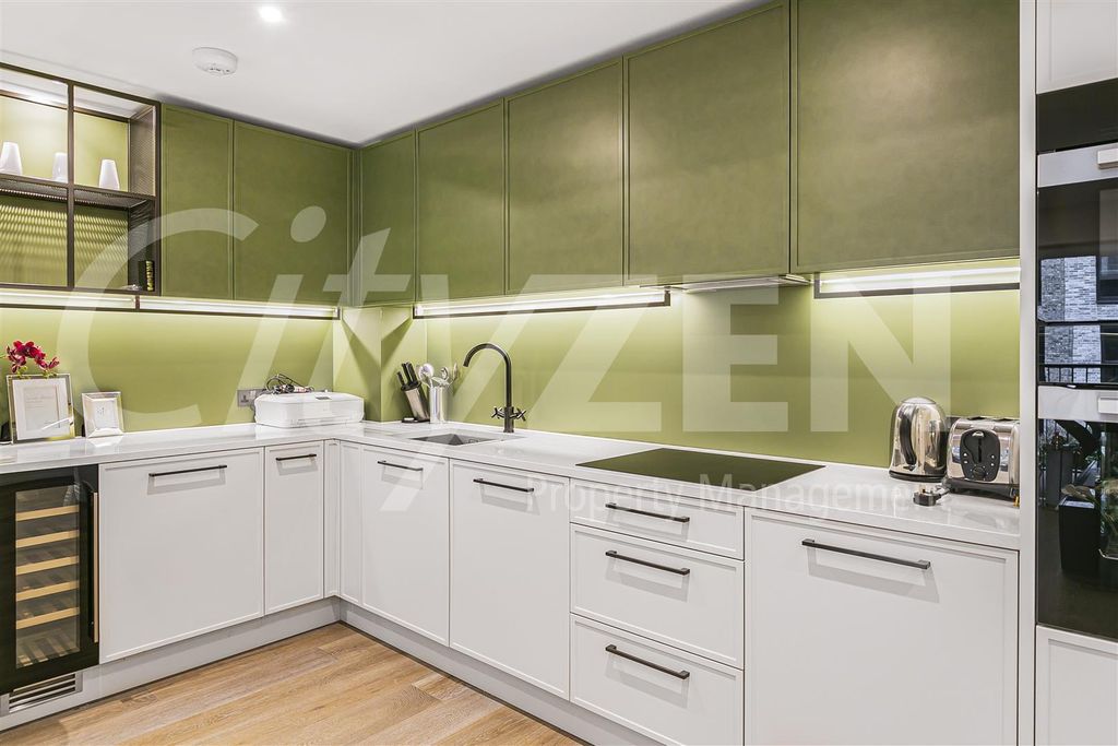 Property photo 2 of 17 Kitchen