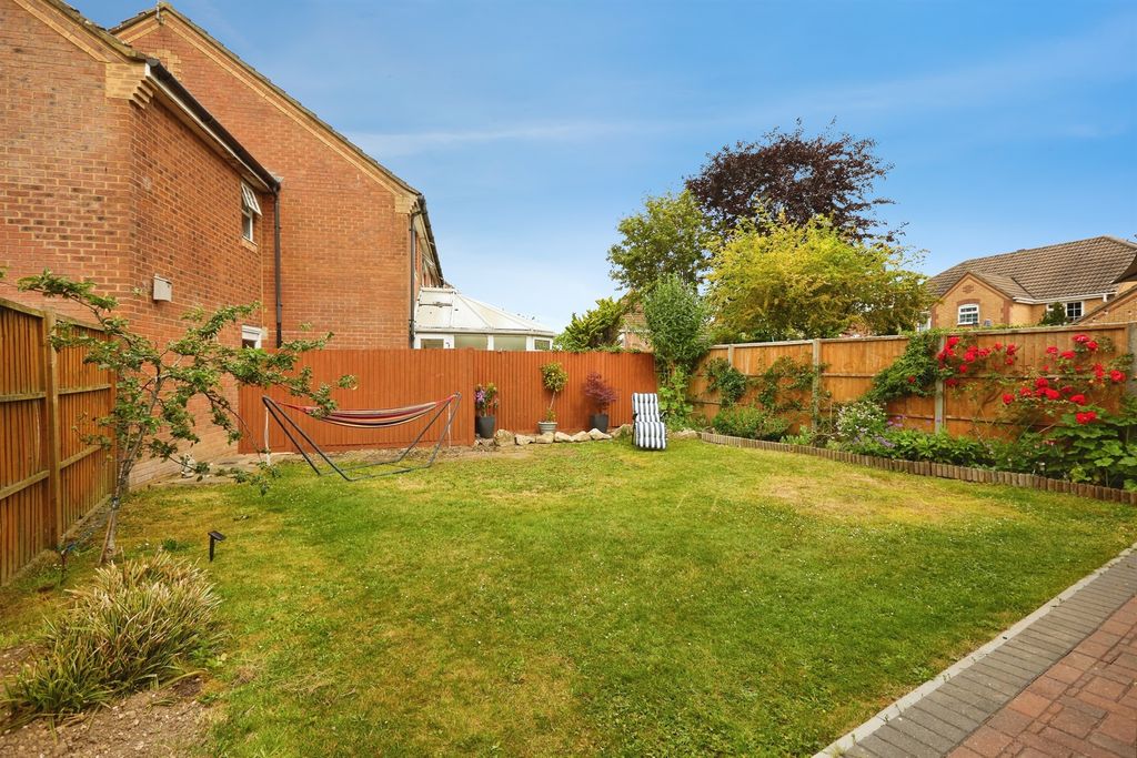 Property photo 2 of 17