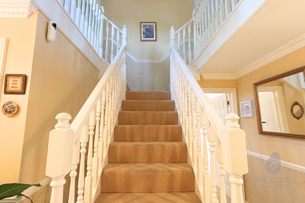 Property photo 3 of 31 4370739
