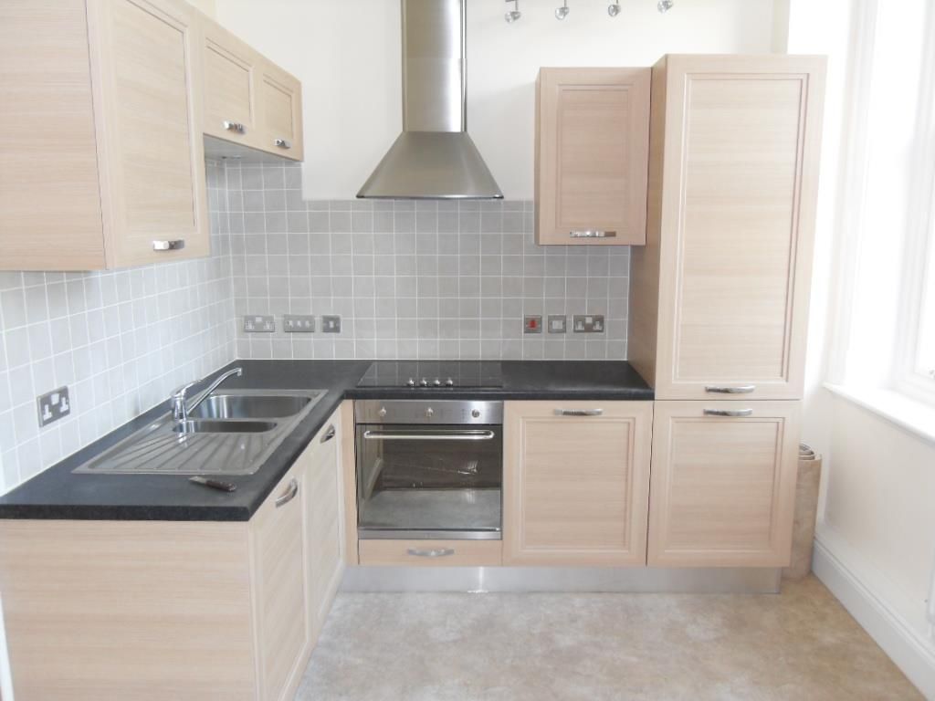 Property photo 2 of 8 Kitchen