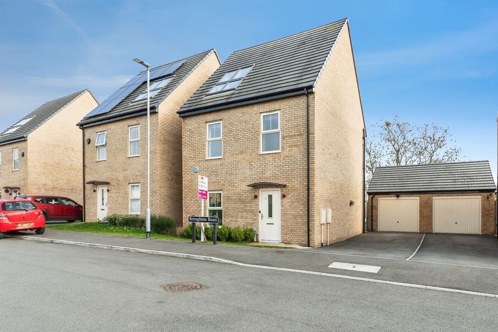 Property photo 1 of 13