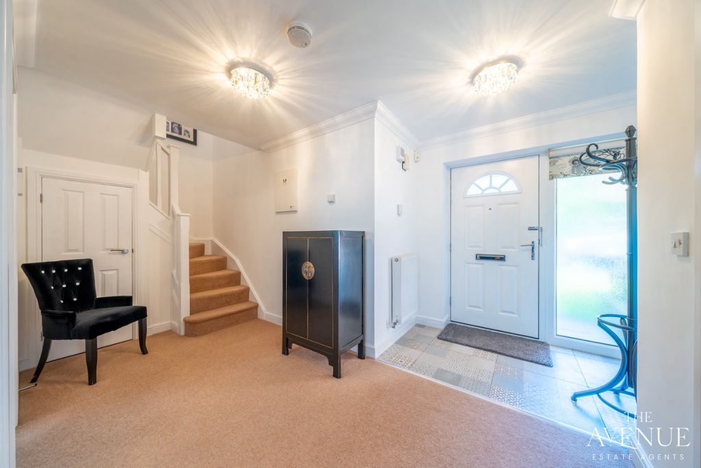 Property photo 3 of 47 4104906