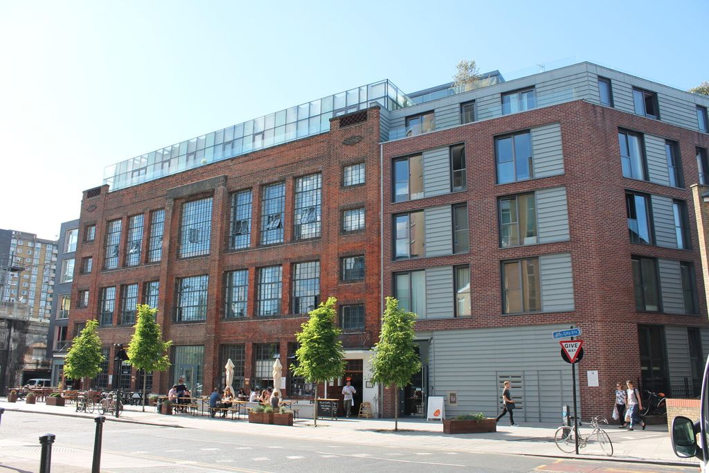 Property photo 1 of 5 Front (Exterior)