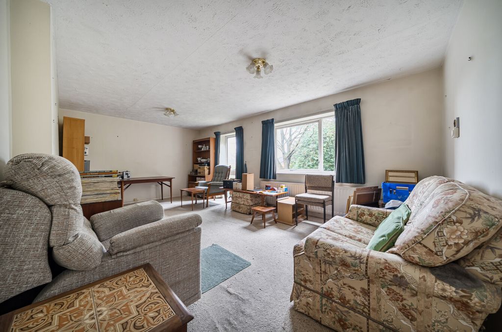 Property photo 3 of 17 1401988-20-6970F4...