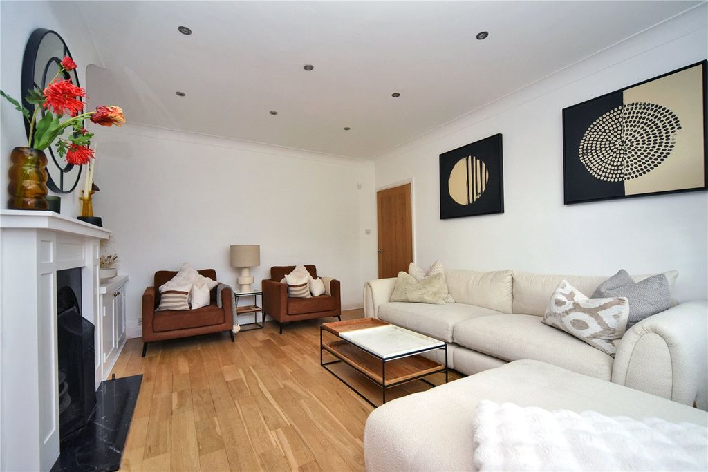 Property photo 3 of 18 Picture No. 03
