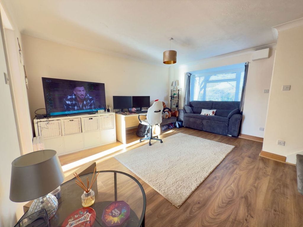 Property photo 2 of 38