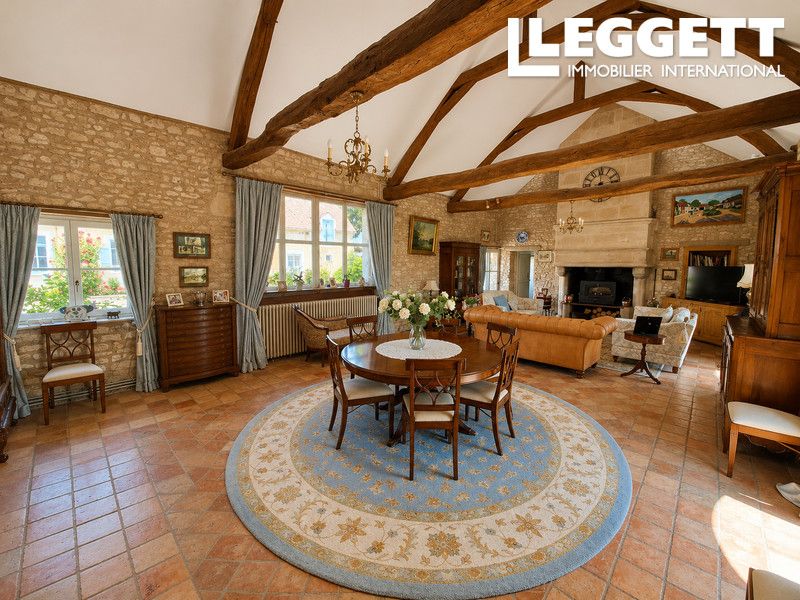 Property photo 2 of 10