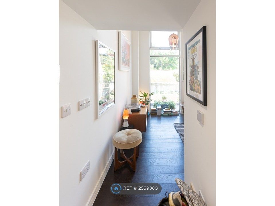 Property photo 3 of 15 Hallway