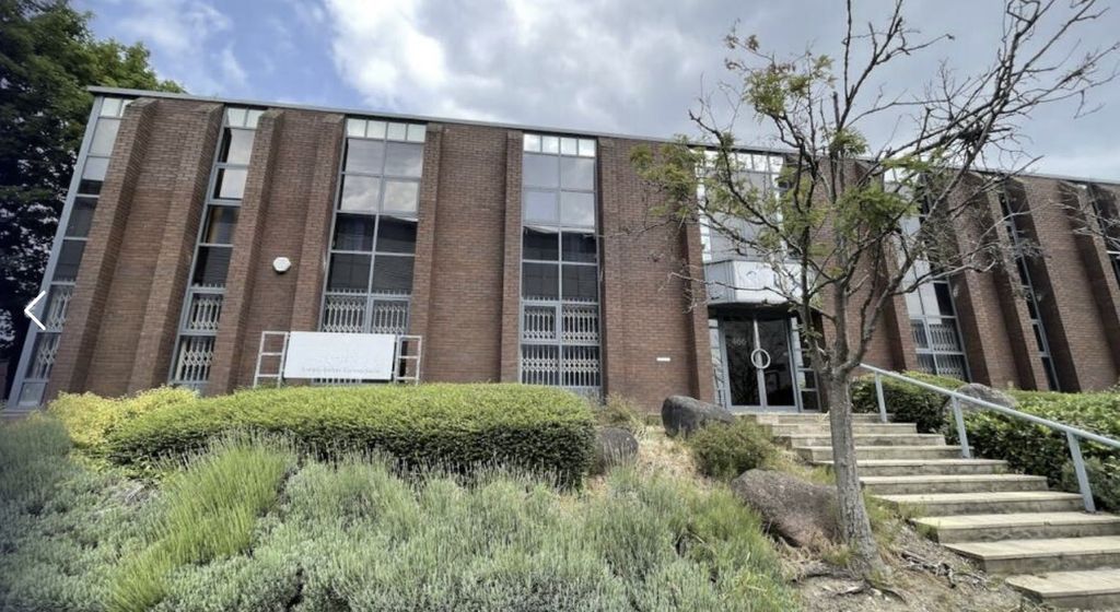 Property photo 1 of 4 477 Malton Avenue