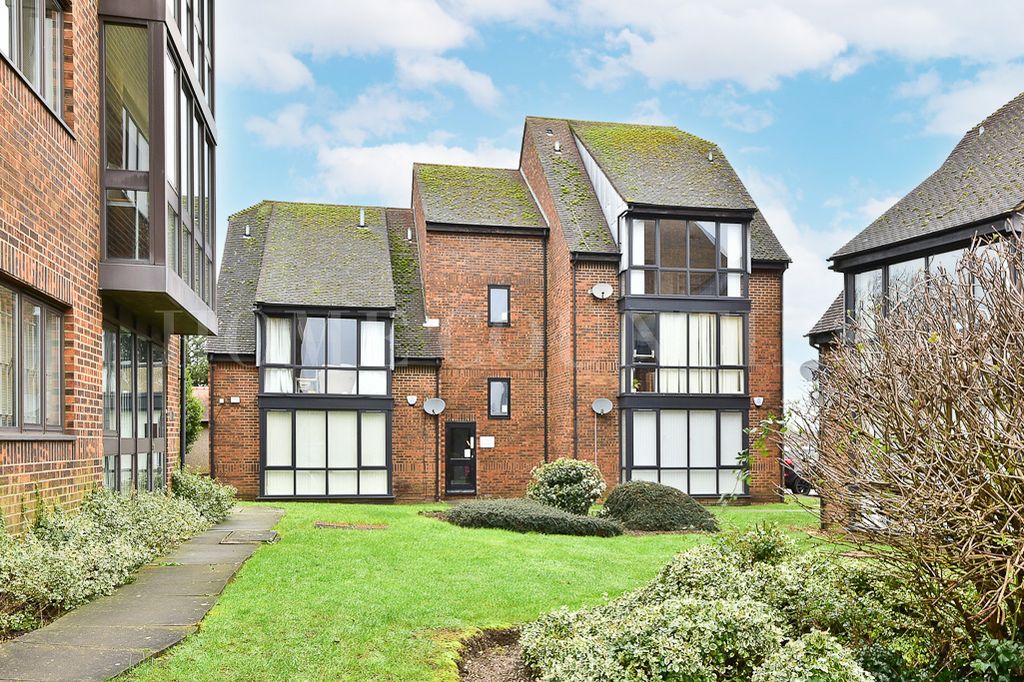 Property photo 1 of 15