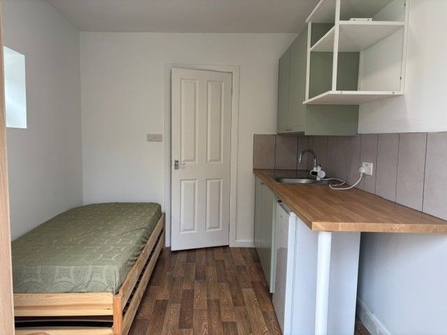Property photo 1 of 2