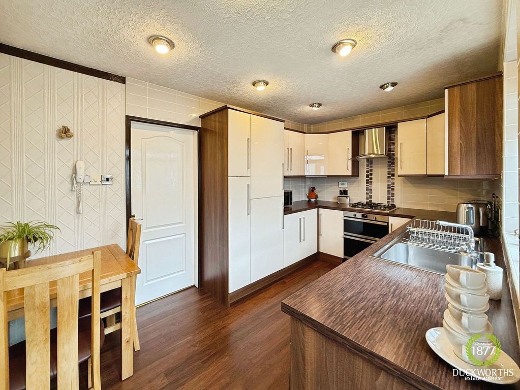 Property photo 3 of 30