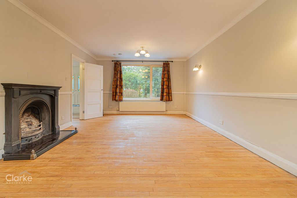 Property photo 3 of 30