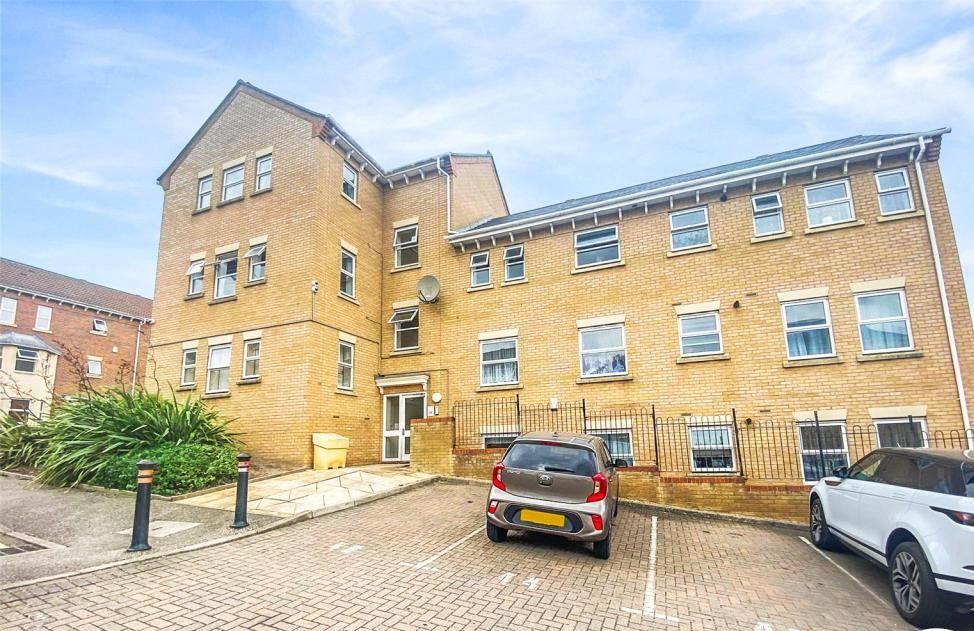 Property photo 1 of 8