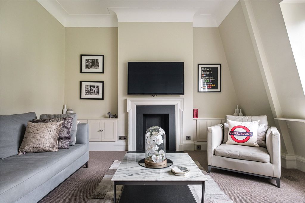 Property photo 3 of 12 Picture No. 12