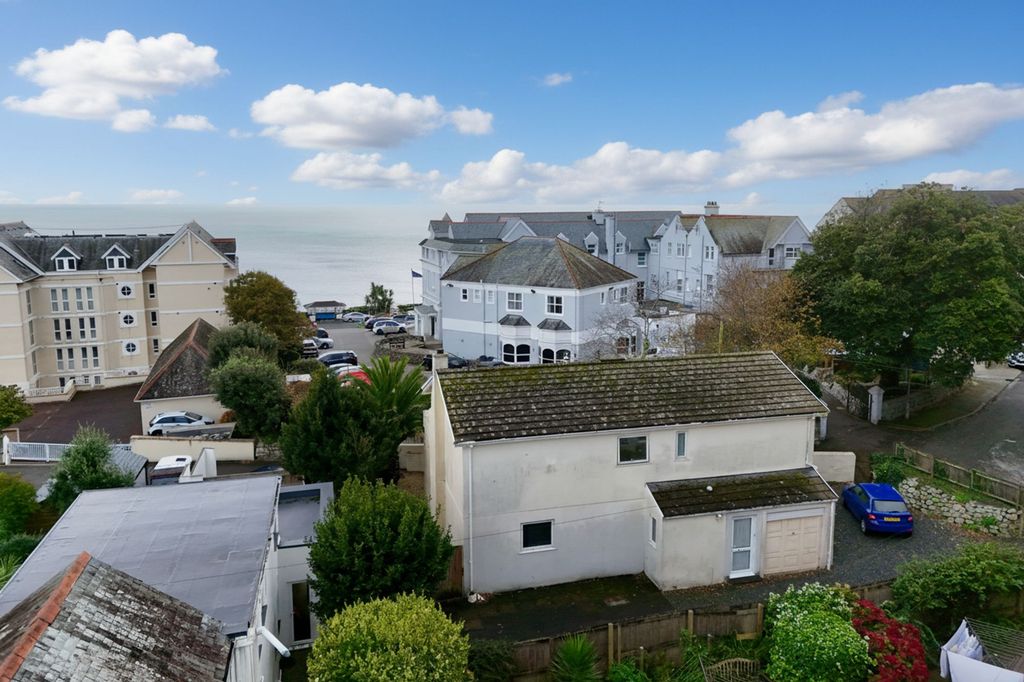 Property photo 3 of 19