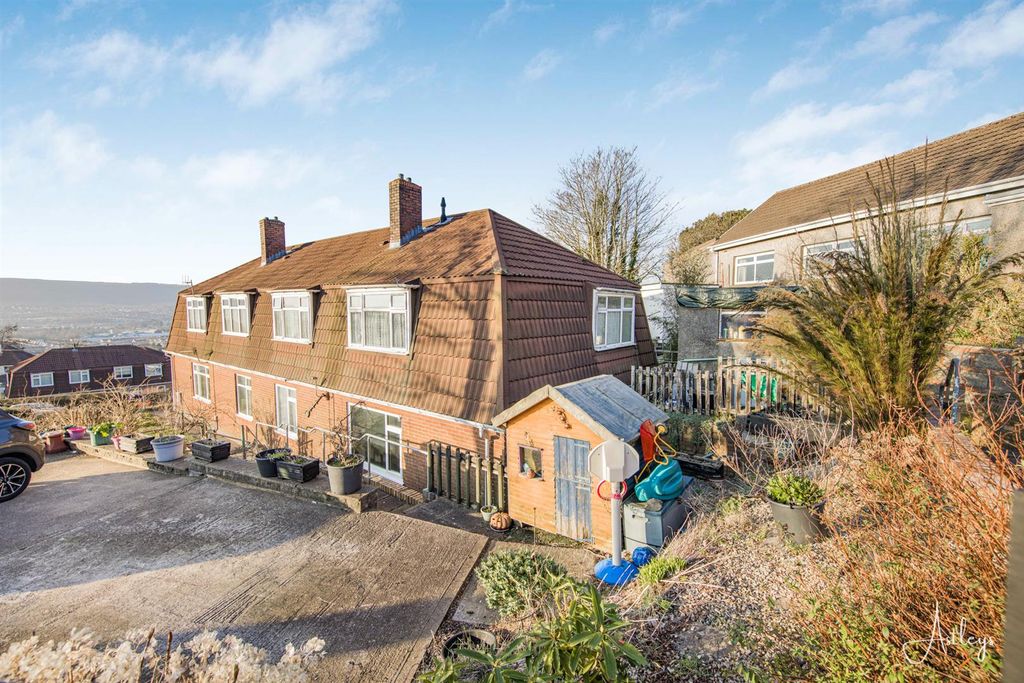 Property photo 1 of 13 Main Dwelling