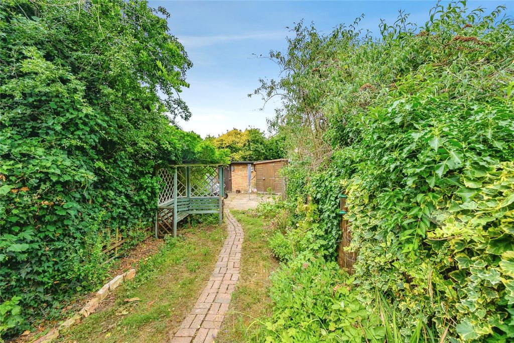 Property photo 2 of 16 Garden