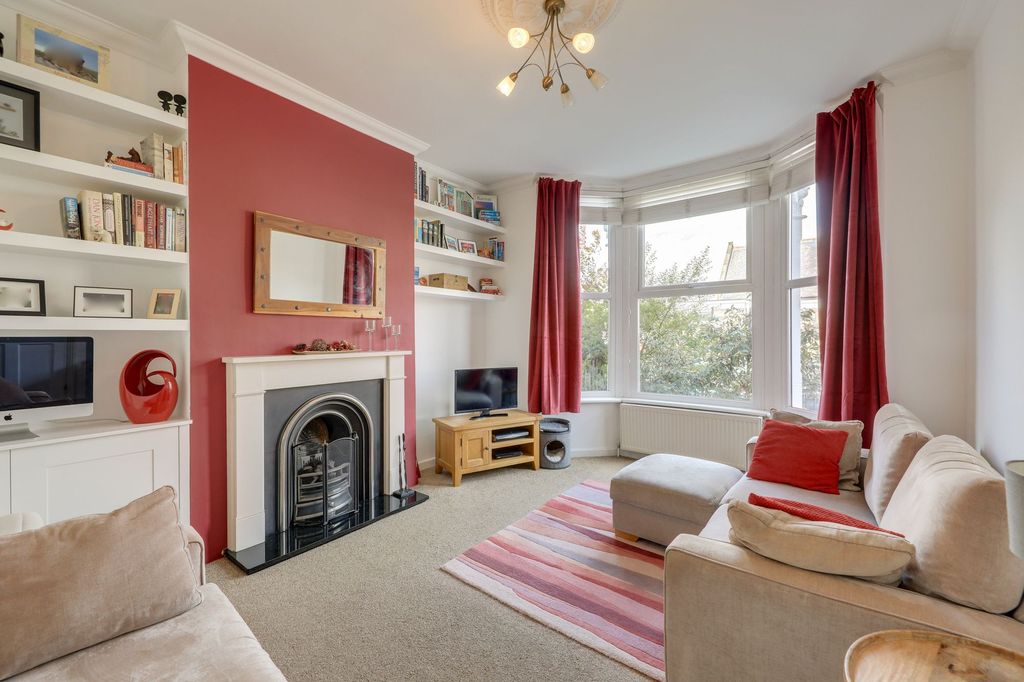 Property photo 2 of 16