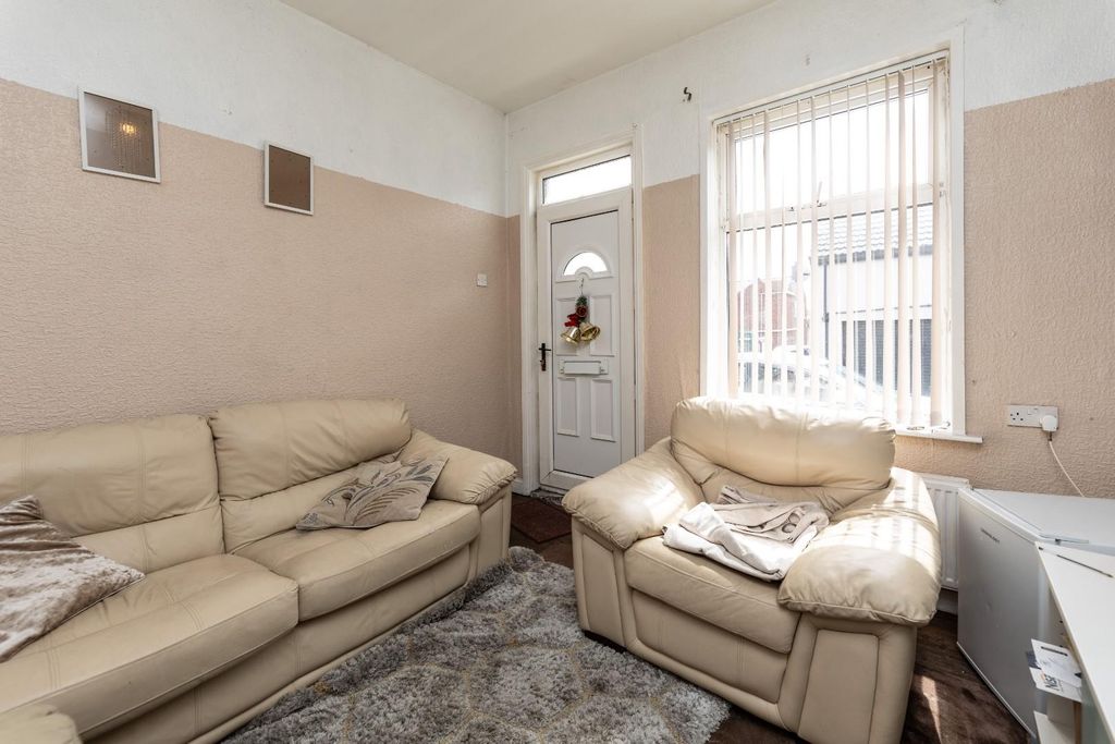 Property photo 3 of 9 5C5A5145.Jpg