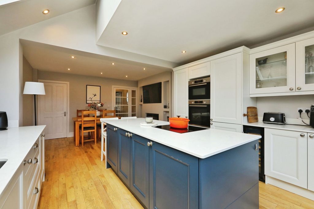 Property photo 3 of 29 Pbox-Img.Jpg