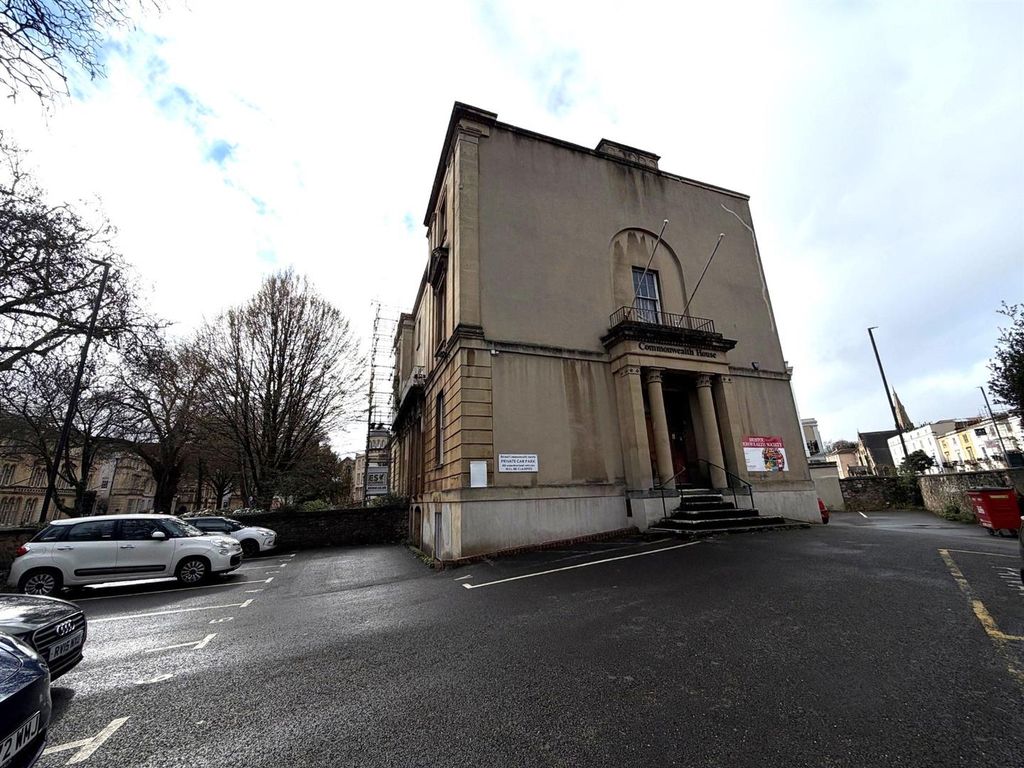 Property photo 1 of 15 Brightened_Photo_More.Jpg