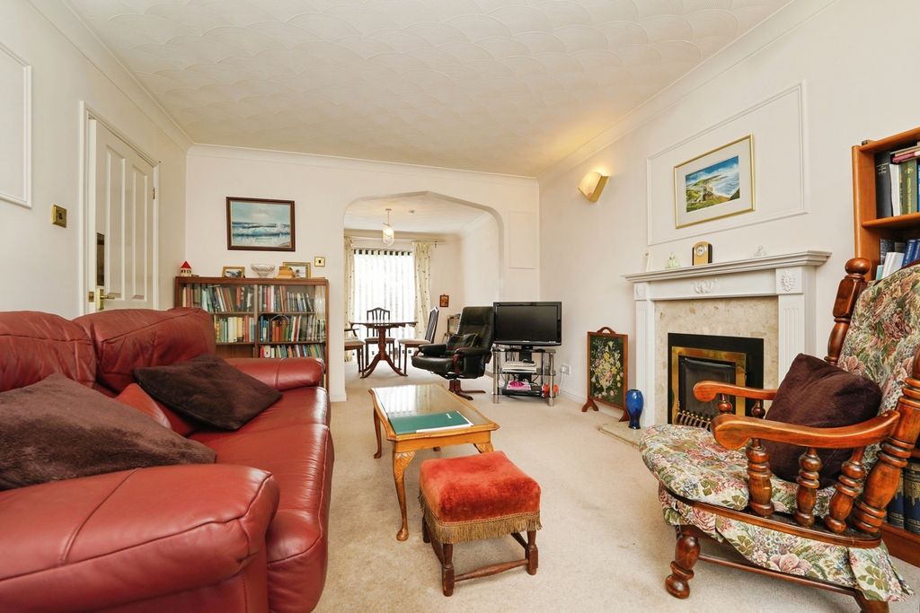 Property photo 3 of 14 Pbox-Img.Jpg