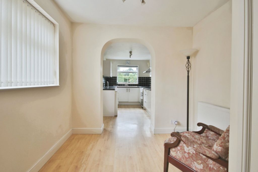Property photo 3 of 16 4355557