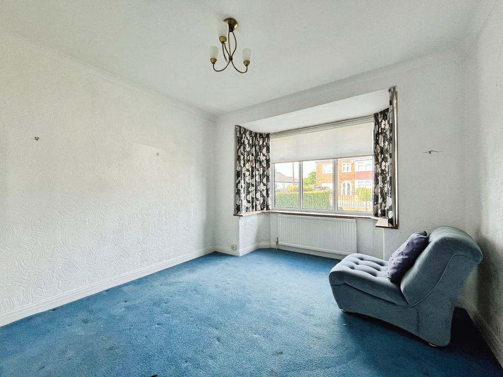 Property photo 3 of 16 4233048