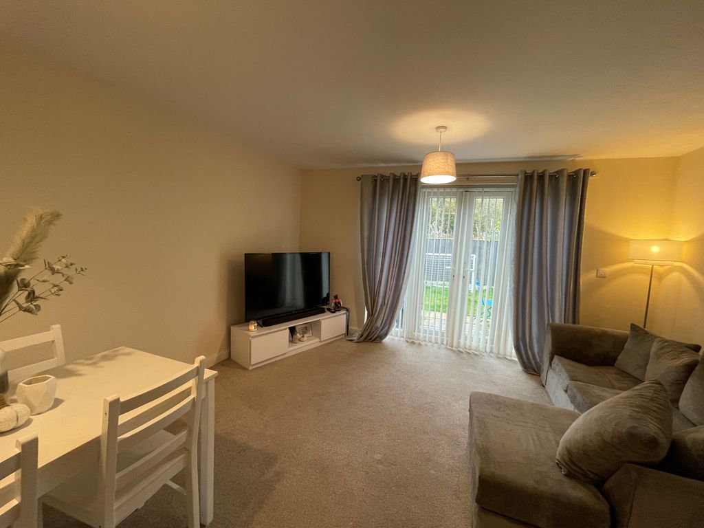 Property photo 3 of 8