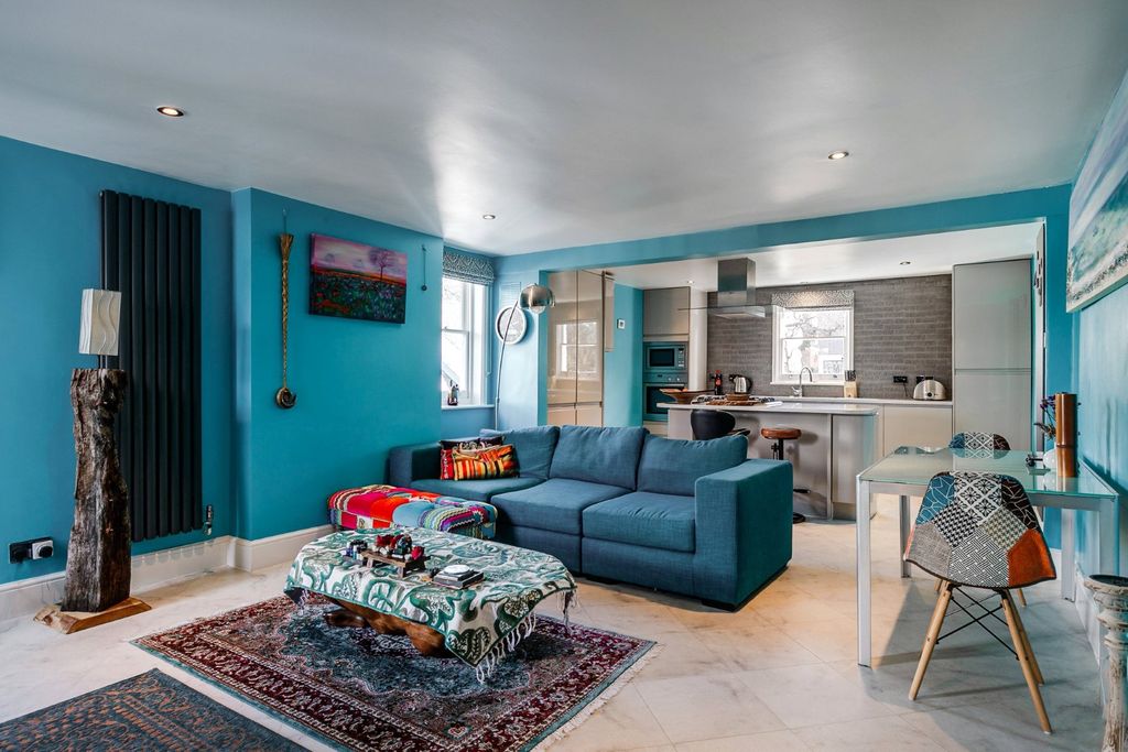 Property photo 1 of 10 Picture No. 02